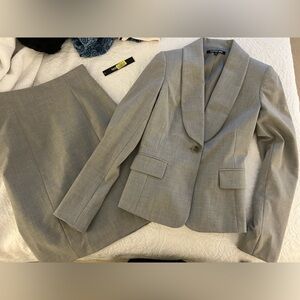 Gianni Bini Gray Suit Set